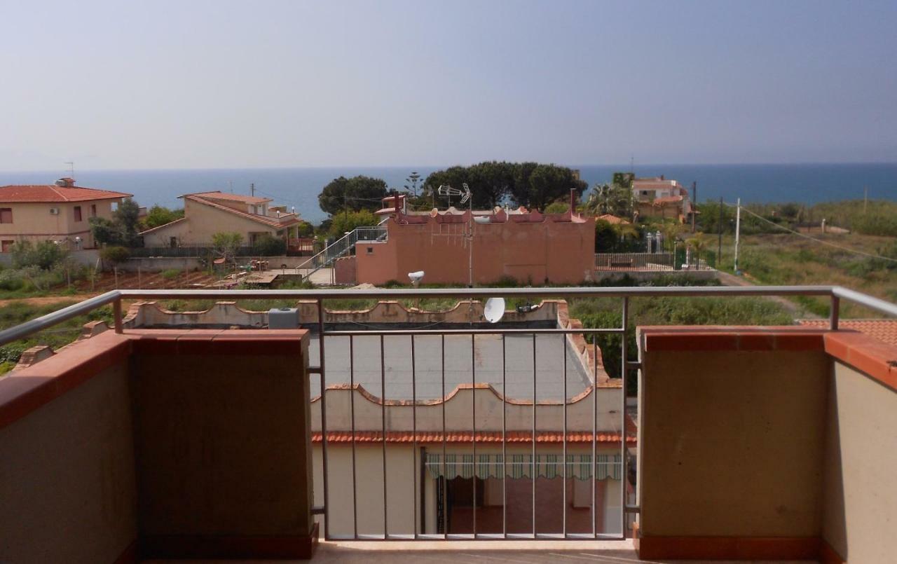 Yellow House Apartment Trappeto  Exterior photo