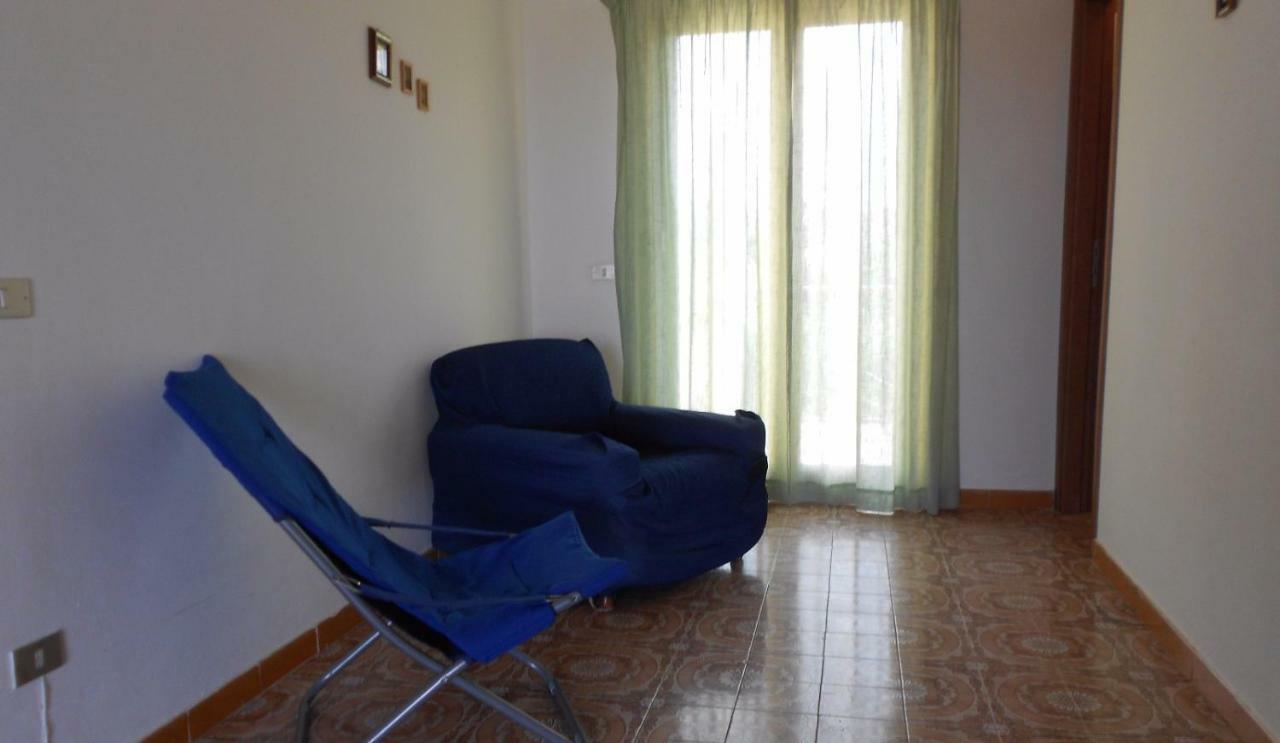 Yellow House Apartment Trappeto  Exterior photo